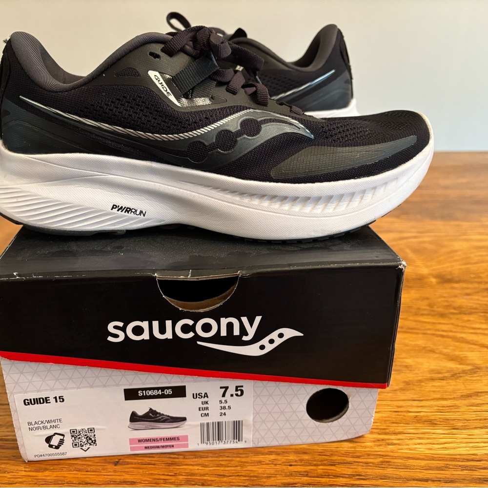 Saucony Guide 15 Black and White Sneakers